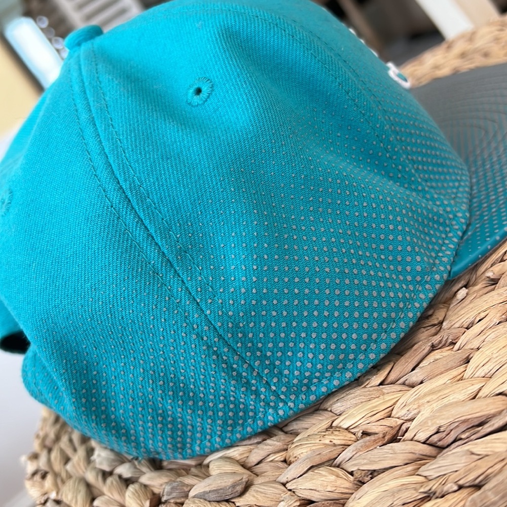 Men's New Era Aqua Miami Dolphins 39THIRTY Flex Team Classic Hat NEW ERA - Picture 8 of 12